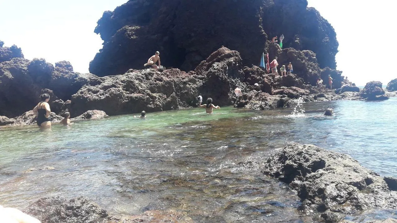 דירות אינחניו Burrero Seasight